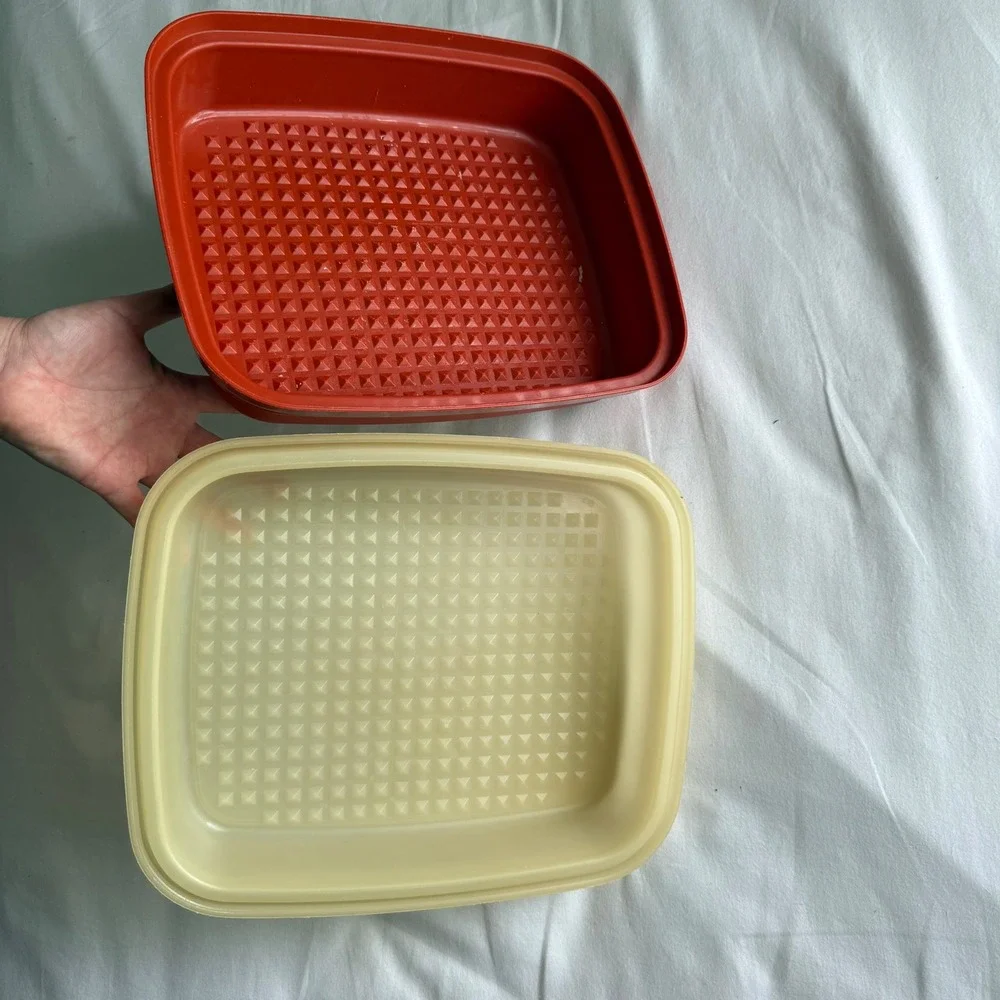 Vintage Tupperware Meat Marinade Server Paprika Red Almond Lid 1294 1295 Retro